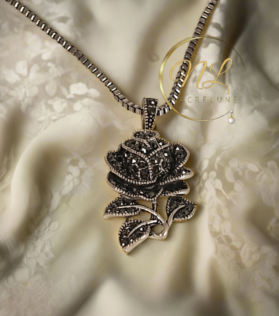 Pendentif argent et marcassites en forme de rose nacrelune.com pendentif