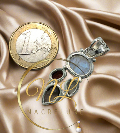Pendentif Argent et Pierres Semi-Précieuses, conçu avec de l'argent véritable et des pierres précieuses comme le grenat, la pierre de lune, le quartz fumé et la citrine.
