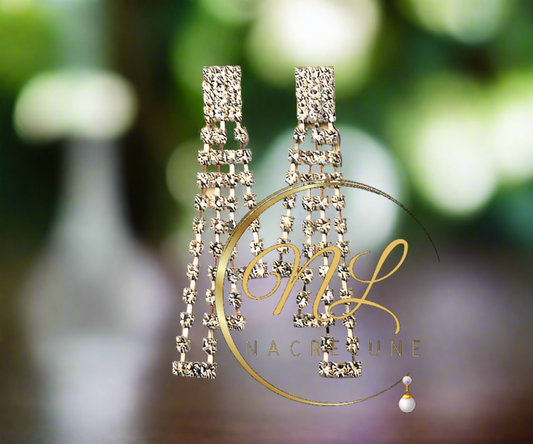 longues boucles en  strass