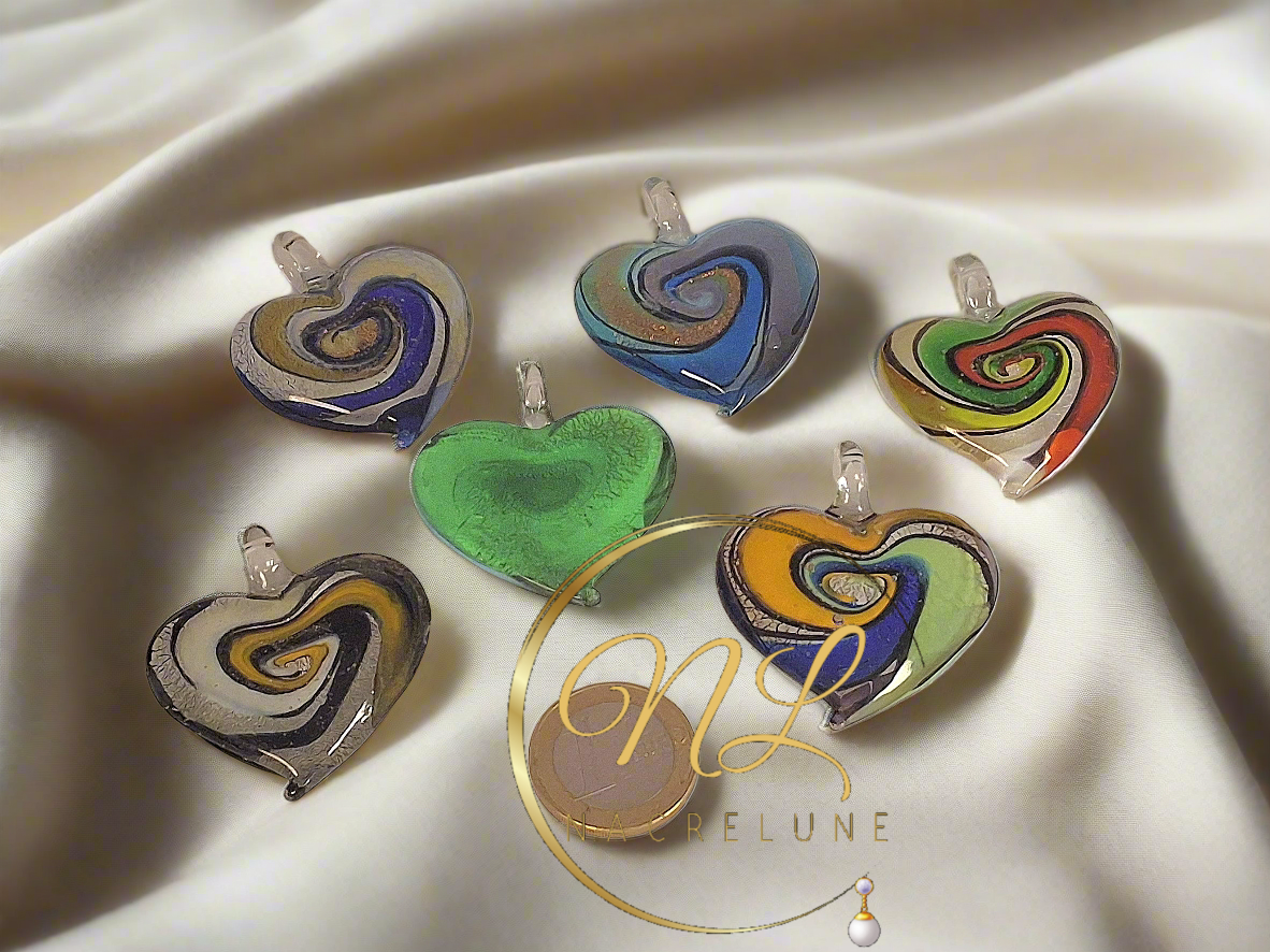 Pendentif coeur en verre multicolore nacrelune.com pendentif