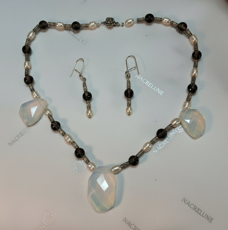 Parure en quartz et opalites NACRELUNE parure