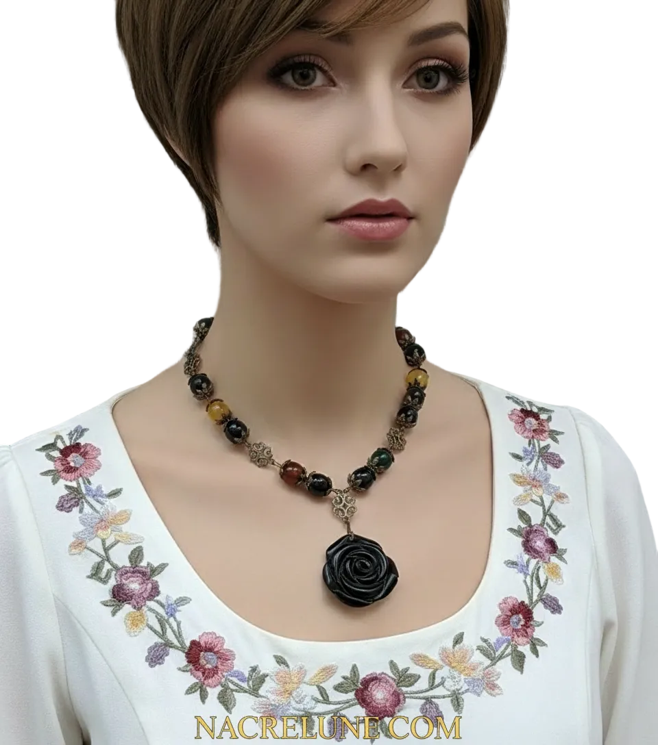 Parure en perles d'agates multicolores et rose sculptée en onyx nacrelune.com parure