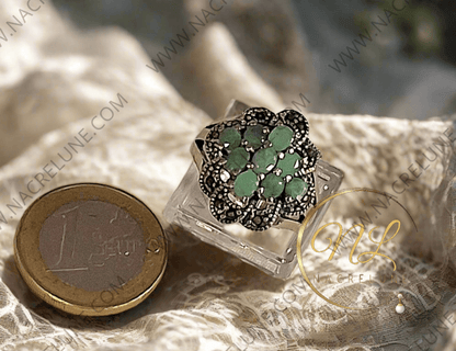 Bague en argent véritable et marcassites avec émeraudes vraies