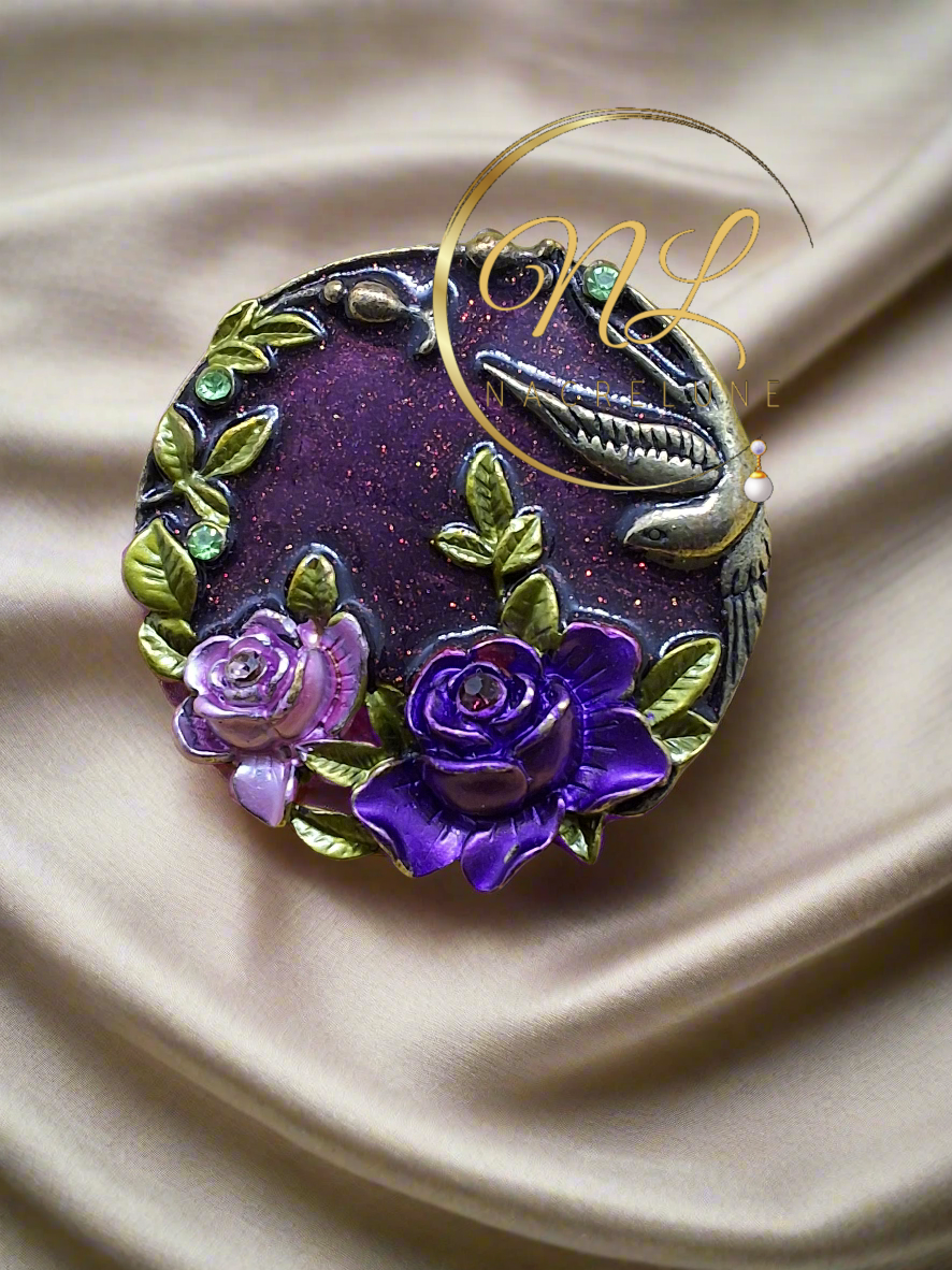 Pendentif en émail fleur, violet