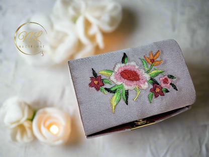 Grande boîte maquillage avec miroir : couleurs variées