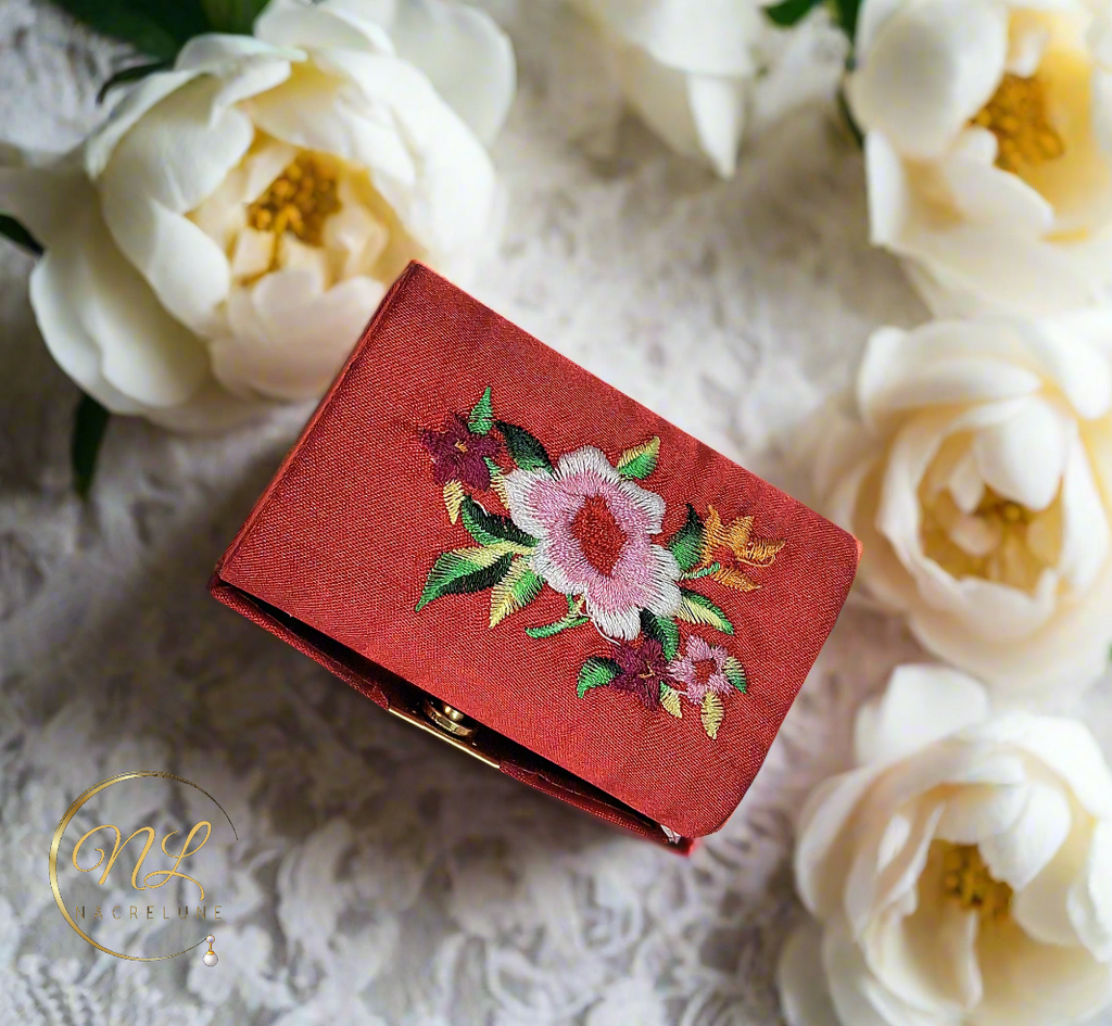 Grande boîte maquillage avec miroir : couleurs variées Rouge nacrelune.com accessoires