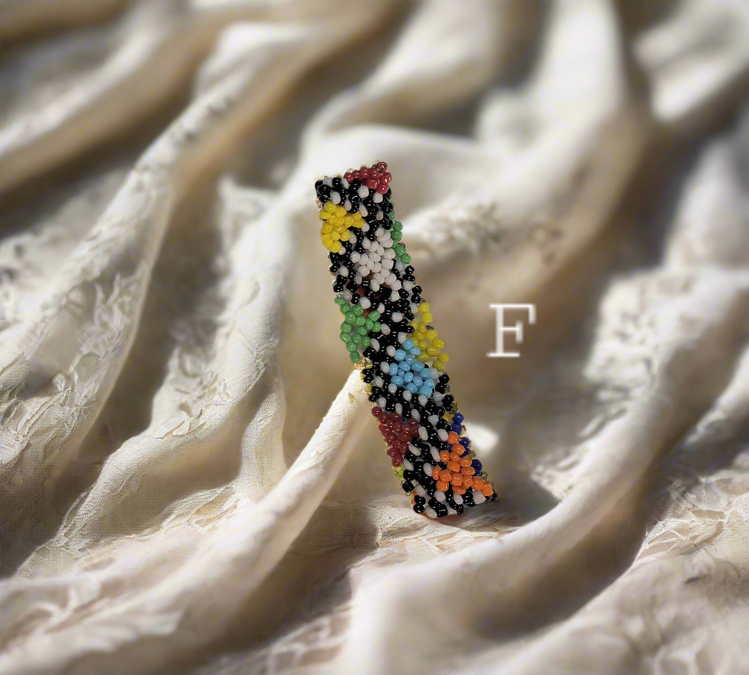 Bracelet fantaisie : couleurs variées à choisir. Modèle F nacrelune.com bracelet