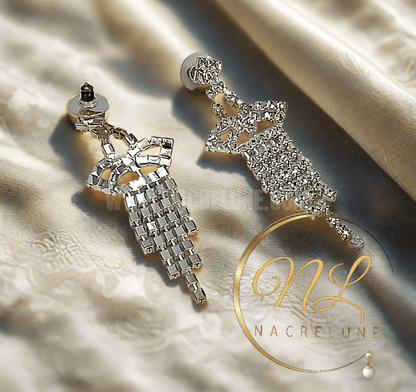 longues boucles en strass
