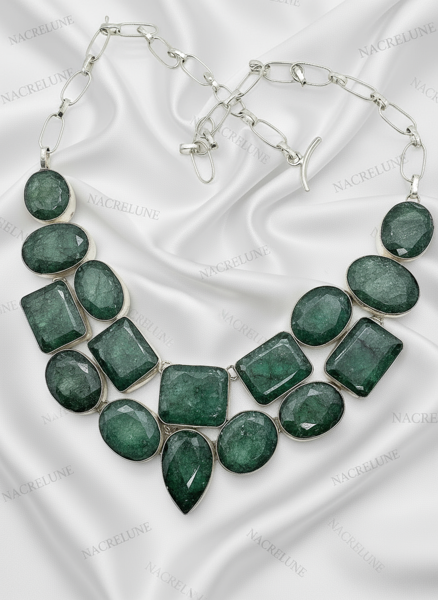 Collier en argent avec emeraudes naturelles NACRELUNE collier