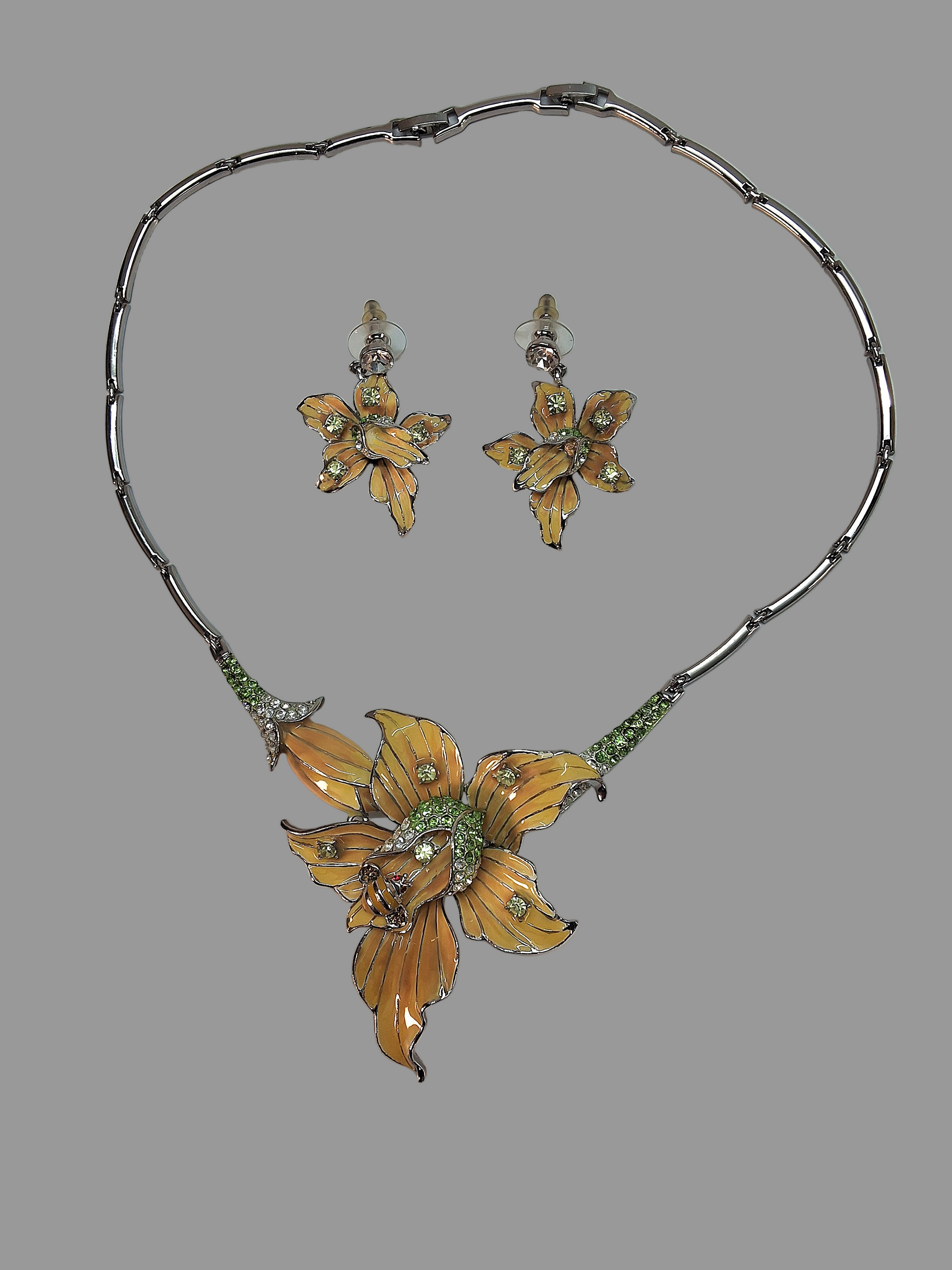 Parure en émail et strass en forme d’orchidée NACRELUNE parure