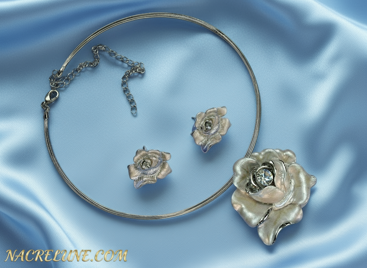 Parure roses anglaises en métal émaillé NACRELUNE parure