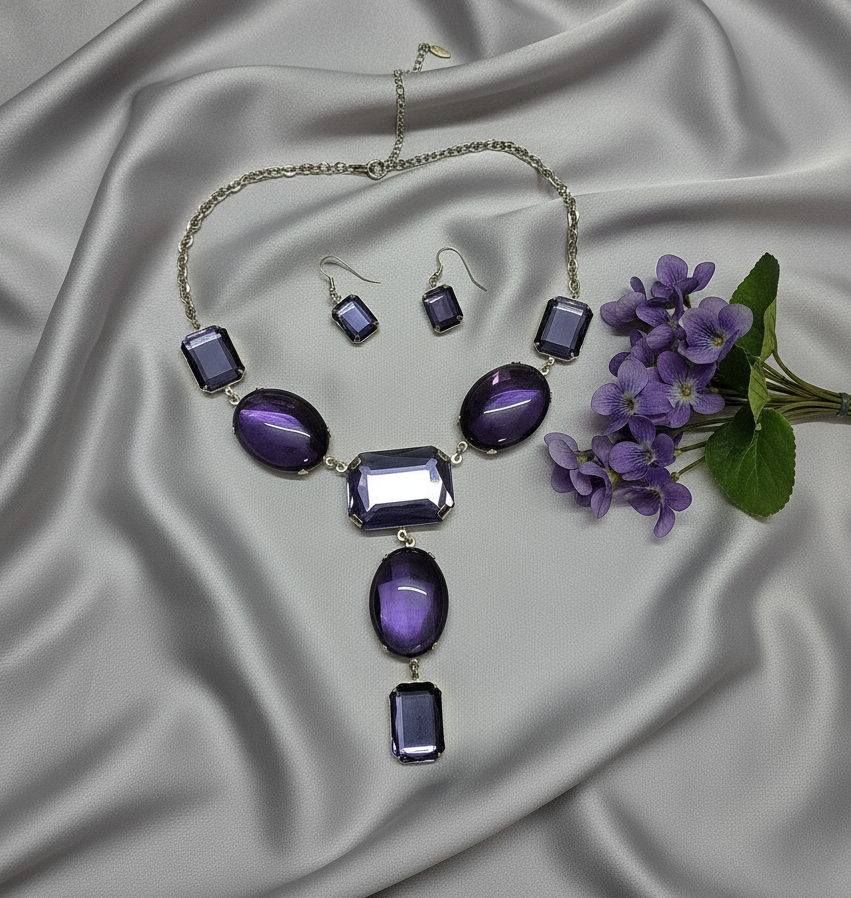 Parure en gros strass colorés : choisir le modèle Violet nacrelune.com parure