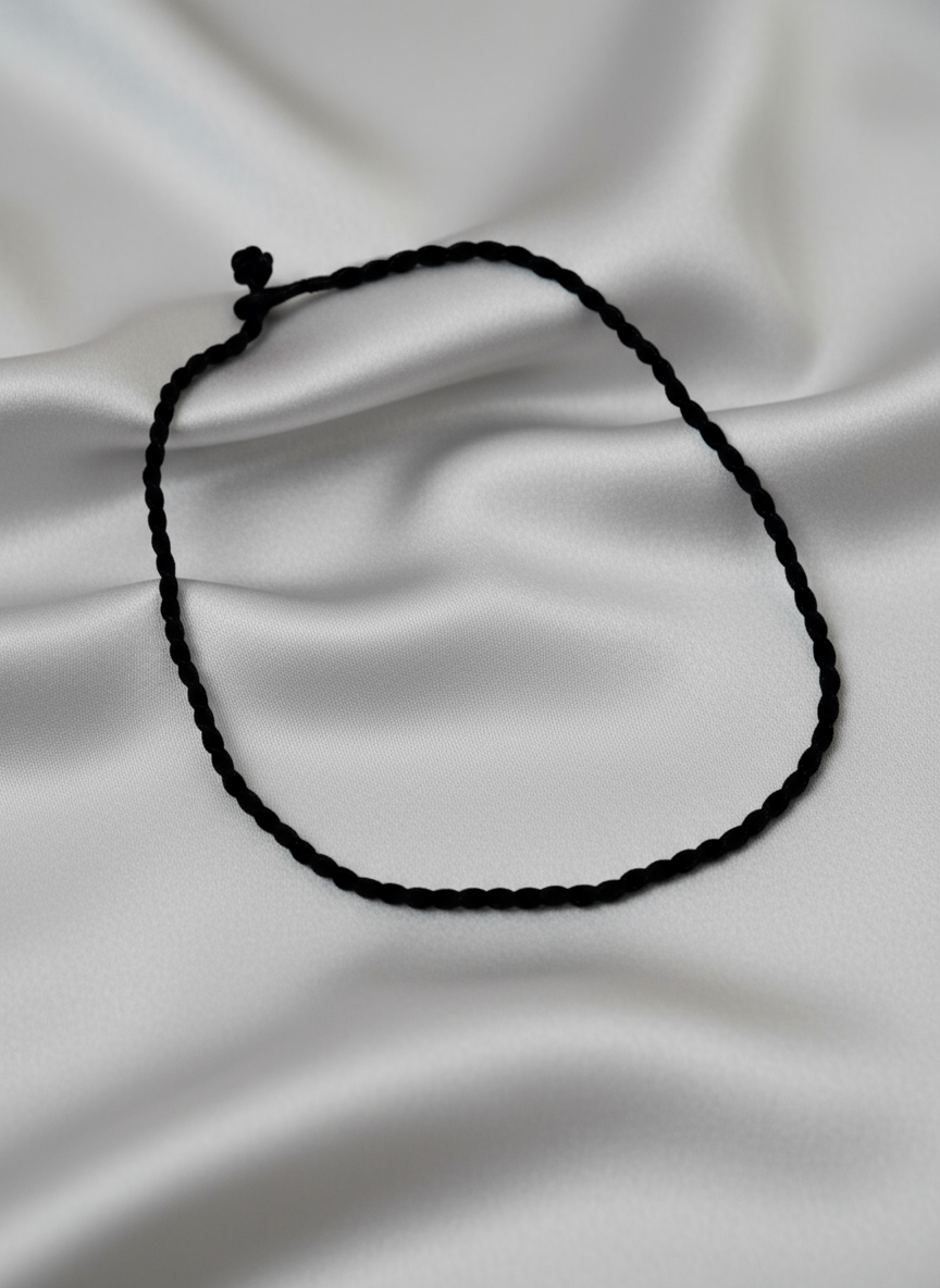Tours du cou et liens en cordon ou tissu Cordon noir nacrelune.com collier
