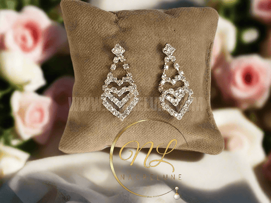longues boucles en strass