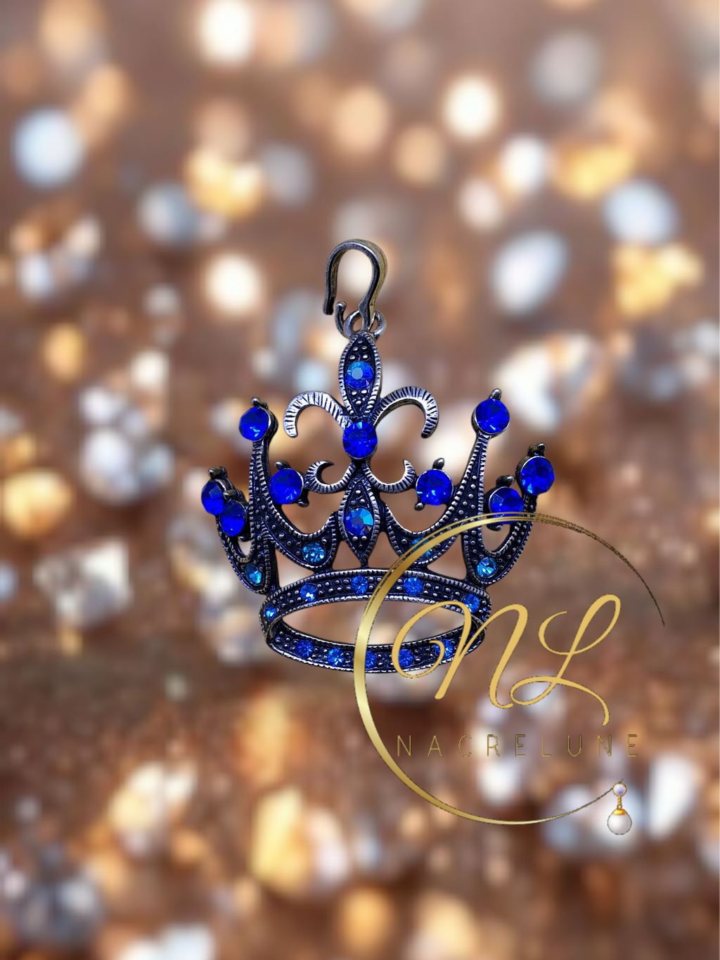 Pendentif en forme de couronne avec strass, choisissez votre couleur Bleu nacrelune.com collier