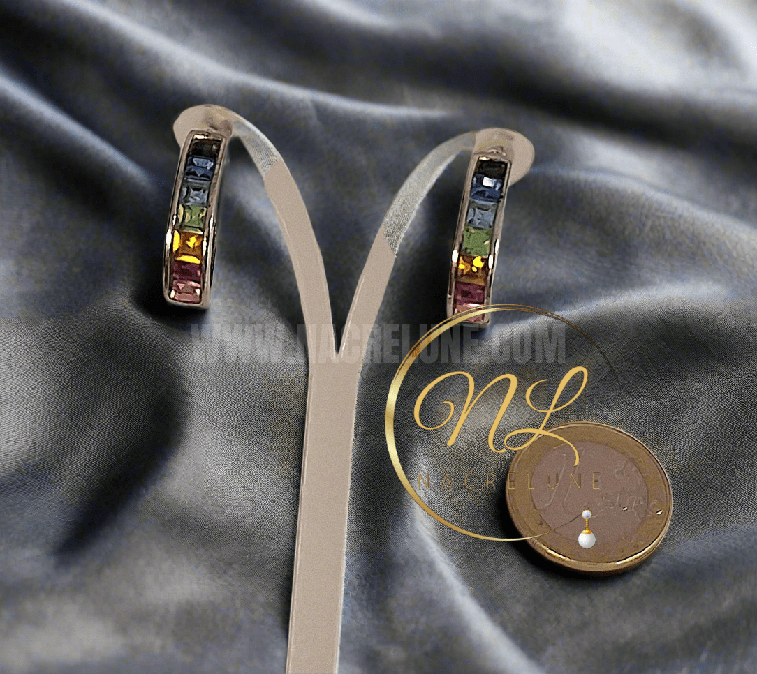 Boucles d’oreille en strass multicolores