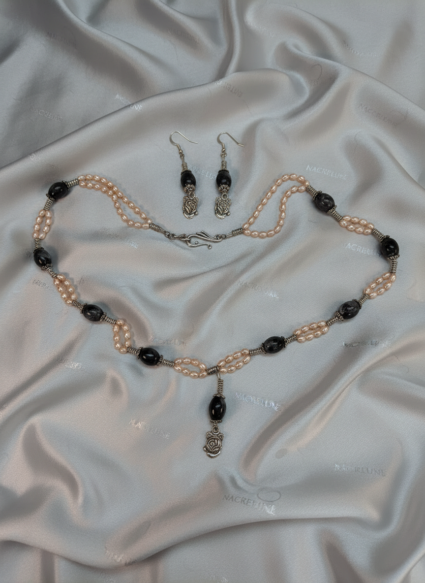 Parure en petites perles de culture couleur saumon et perles de labradorite naturelle polies nacrelune.com parure