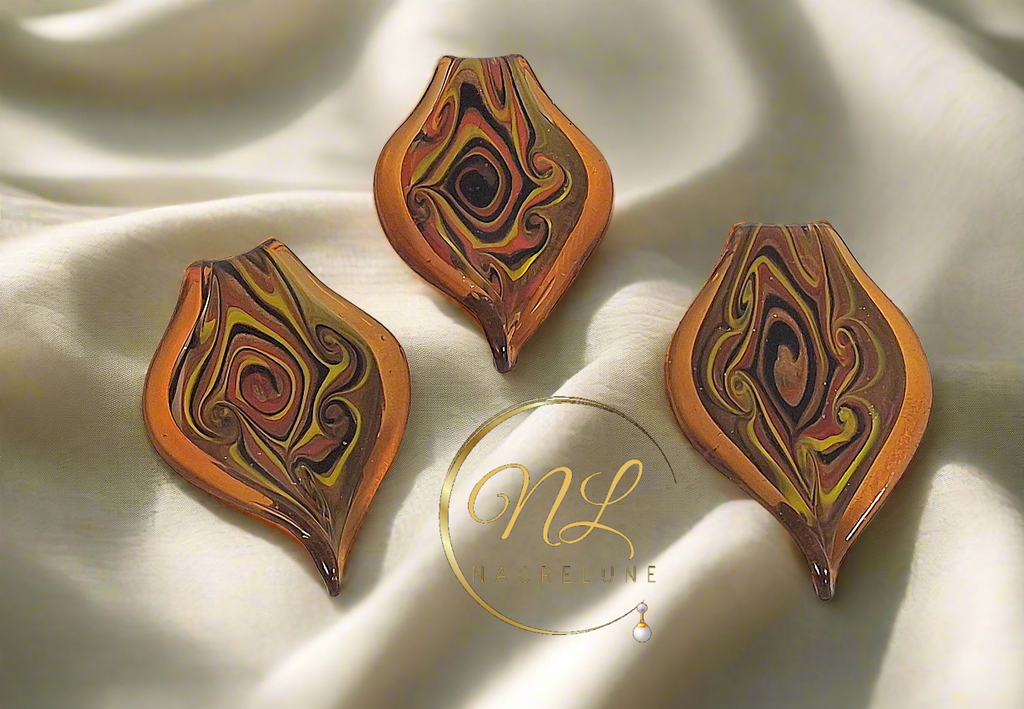 Pendentif en verre artistique en forme de feuille nacrelune.com pendentif