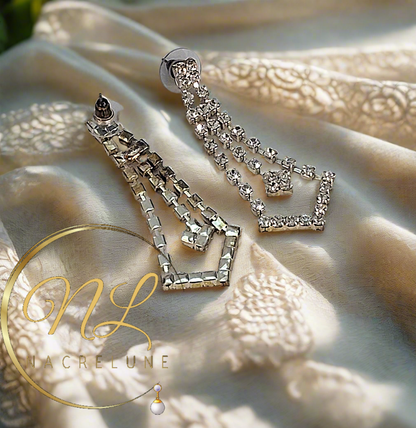 Longues boucles en strass