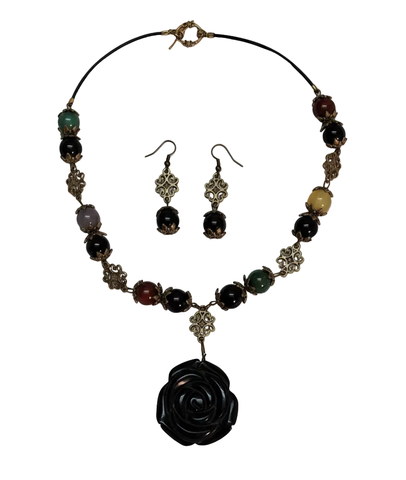 Parure en perles d'agates multicolores et rose sculptée en onyx nacrelune.com parure