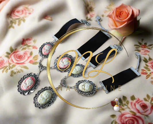 Collier avec ruban de satin et 3 camées représentant des jeunes filles, choisissez  votre couleur