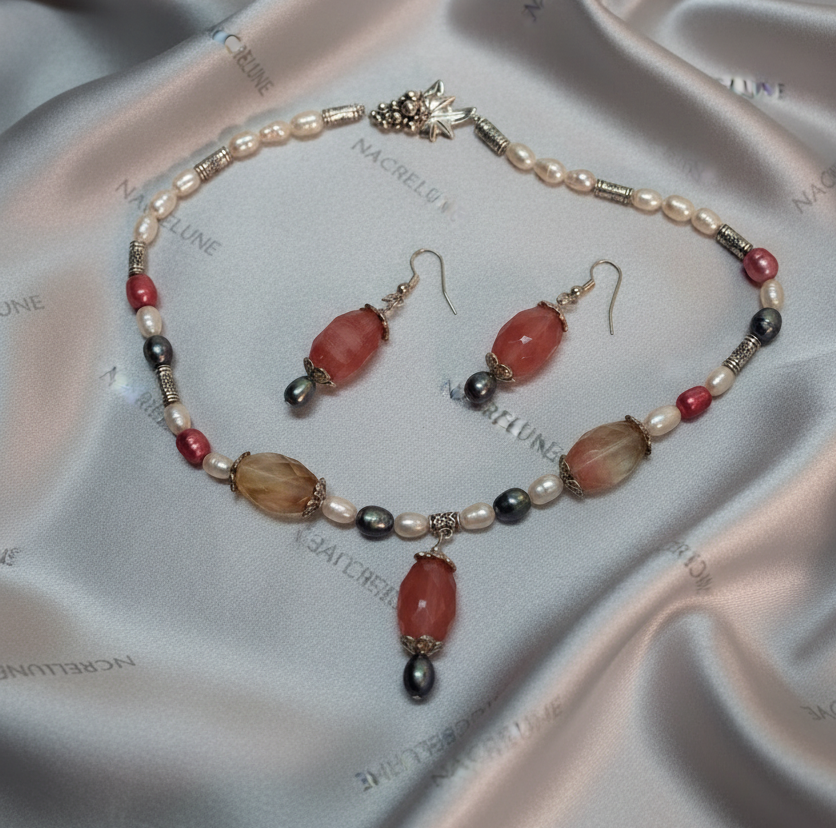 Parure en perles de quartz facettées rouges NACRELUNE parure