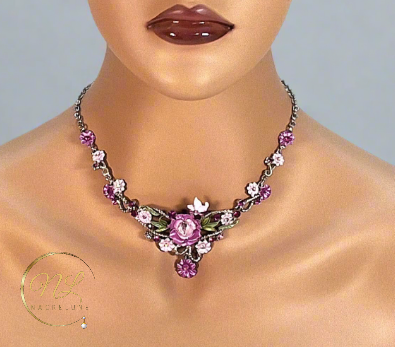 Collier fleurs en émail
