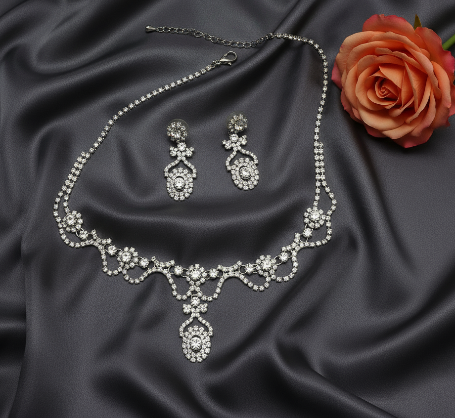 Parure en strass nacrelune.com parure