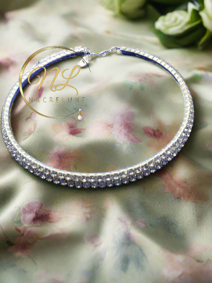 Collier rigide choker en strass