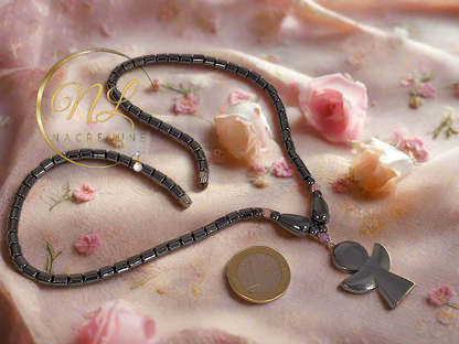 Collier en hématites avec pendentif ange gardien