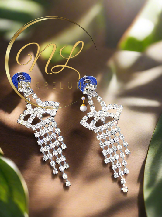 longues boucles en strass