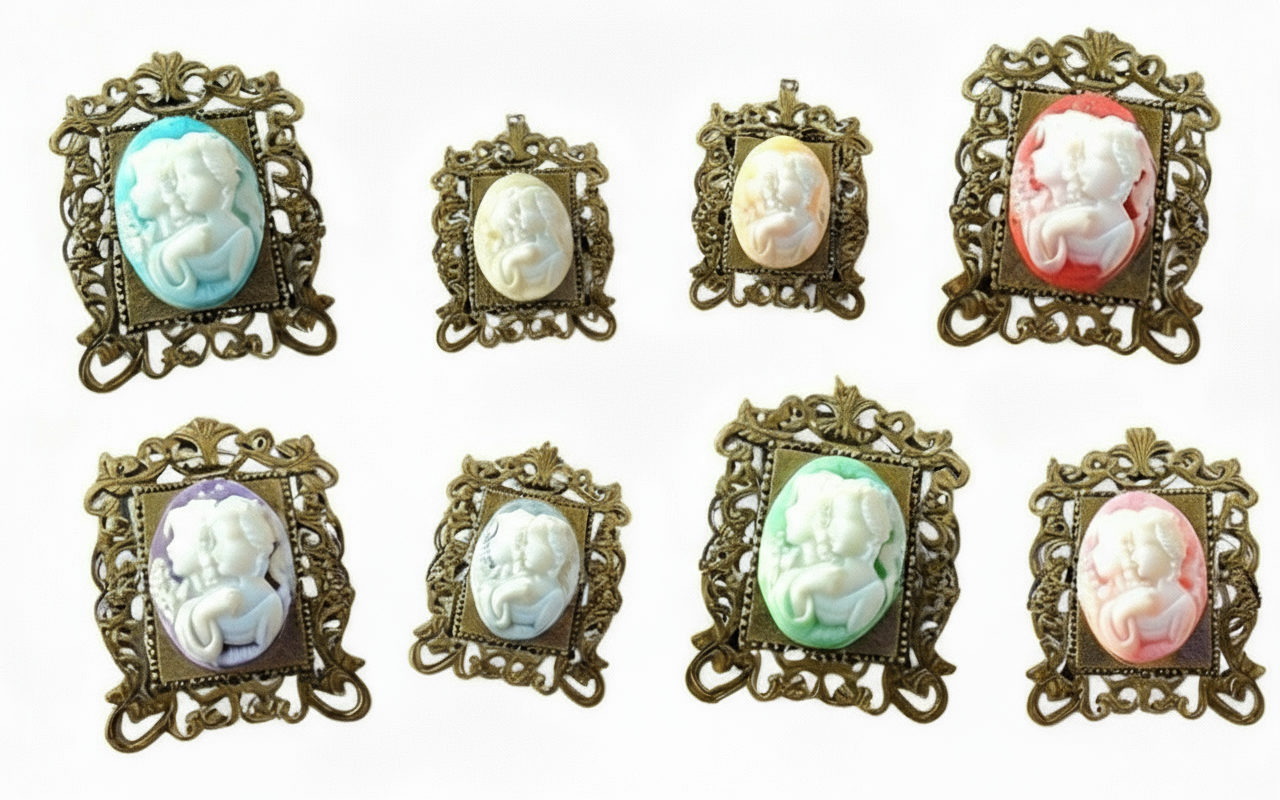 Pendentif camée en résine représentant 2 jeunes filles, choisissez votre couleur NACRELUNE collier