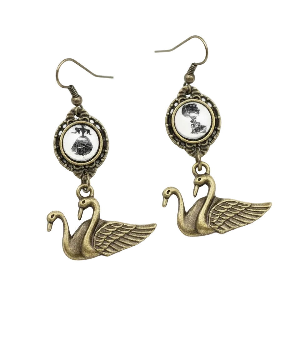 Boucles d’oreille cygnes avec camée nacrelune.com boucles d'oreille