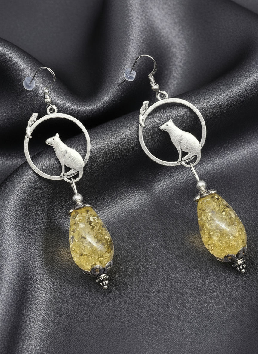 Boucles d’oreille en ambre avec chat nacrelune.com boucles d'oreille