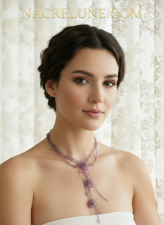 Collier roses en perles de rocaille NACRELUNE collier