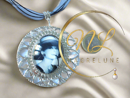Grand pendentif camée avec la photo d'Audrey Hepburn
