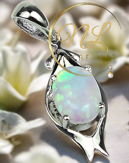 Pendentif en argent avec opale de synthèse