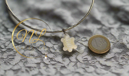 Pendentif en nacre en forme de tortue