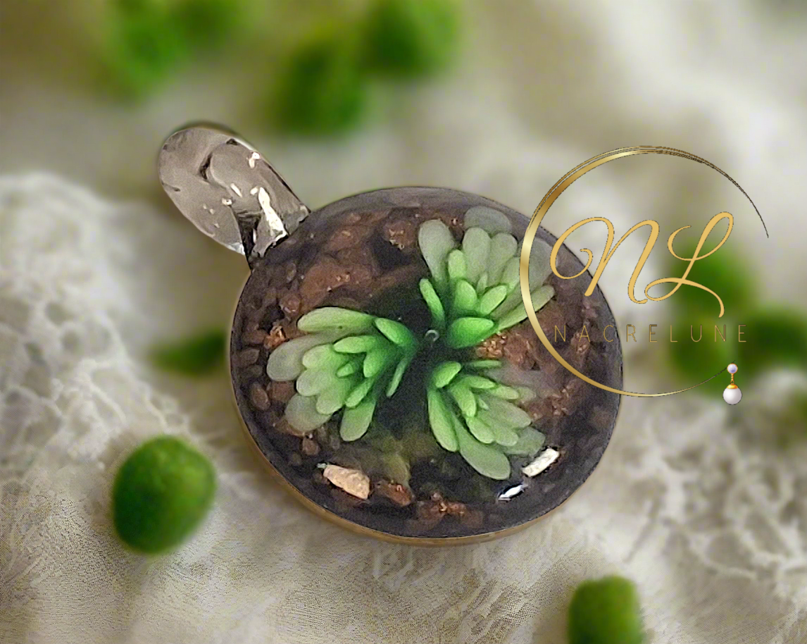 Pendentif en verre fleuri Vert nacrelune.com pendentif