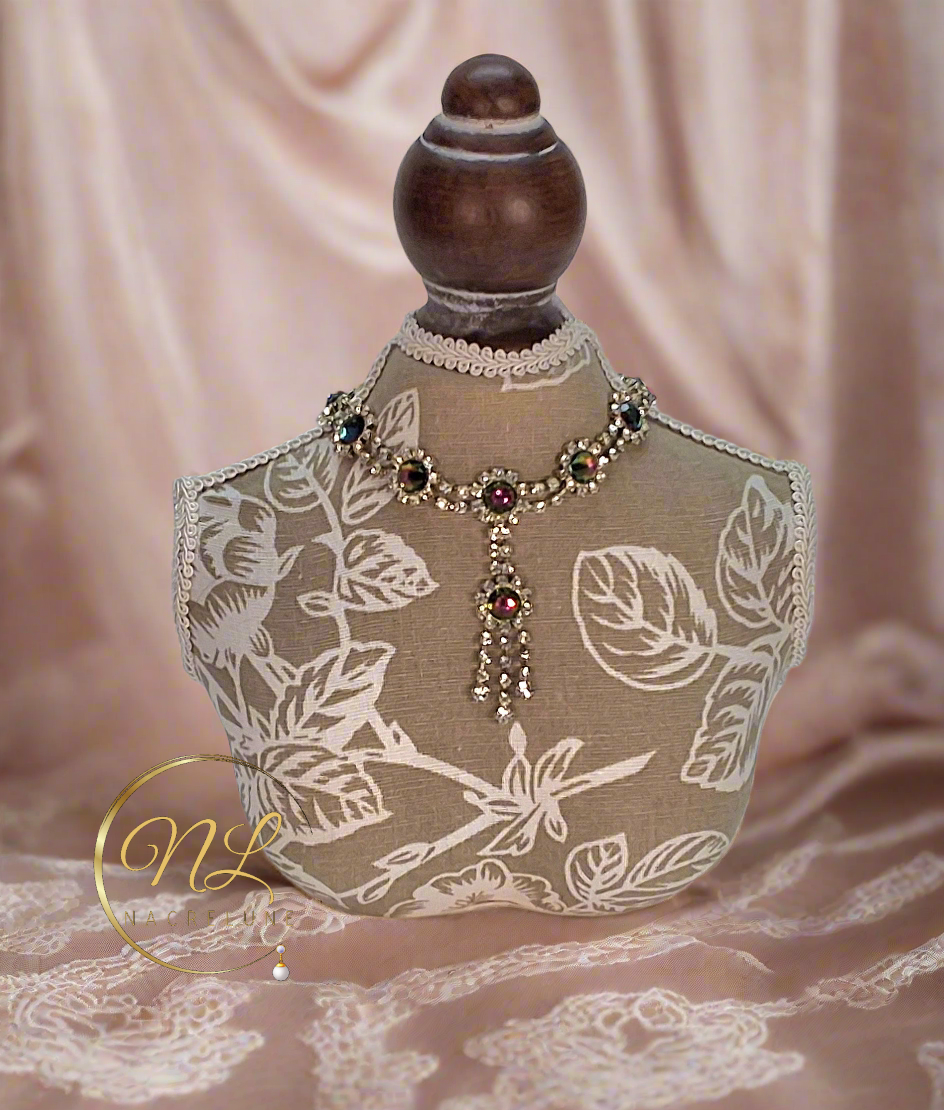 Collier en strass aux reflets multicolores