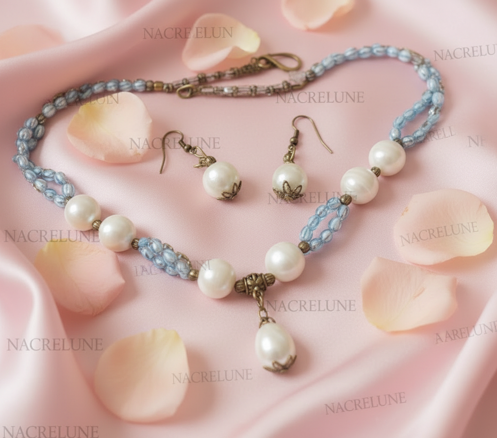 Parure pierres de lune grises et perles de culture bleues nacrelune.com parure