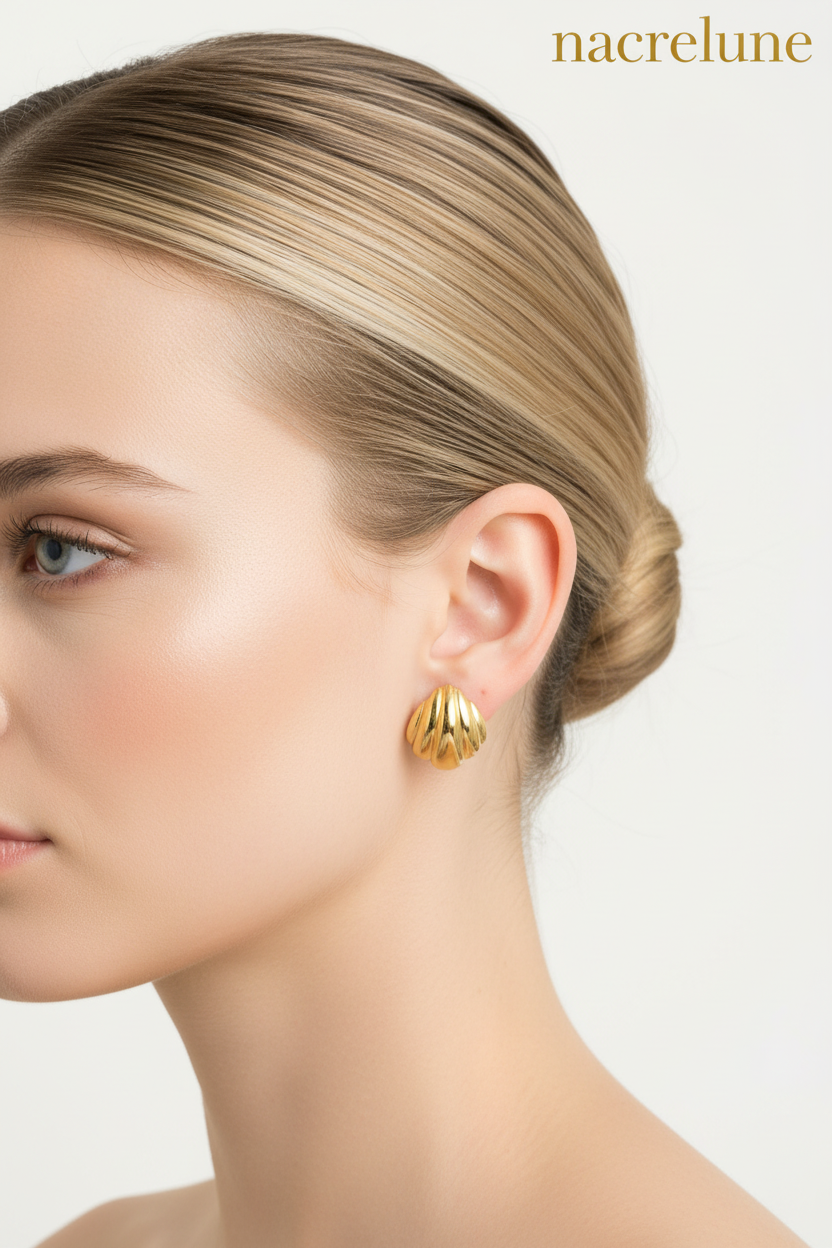 Boucles d'Oreille Coquille Plaqué Or – Chunky Statement | NACRELUNE NACRELUNE boucles d'oreille