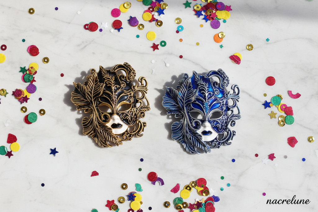 Broche masque carnaval NACRELUNE