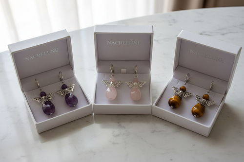 Boucles d'oreille Ange Gardien – Améthyste, Œil du Tigre ou Quartz Rose | NACRELUNE nacrelune.com boucles d'oreille