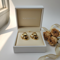 Boucles d'oreille Dorées Forme Tripartite – Nœud Sculpté & Éclat Luxe | NACRELUNE nacrelune.com boucles d'oreille