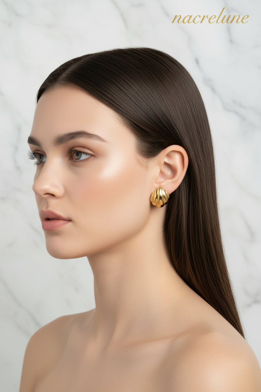 Boucles d'Oreille Coquille Plaqué Or – Chunky Statement | NACRELUNE NACRELUNE boucles d'oreille
