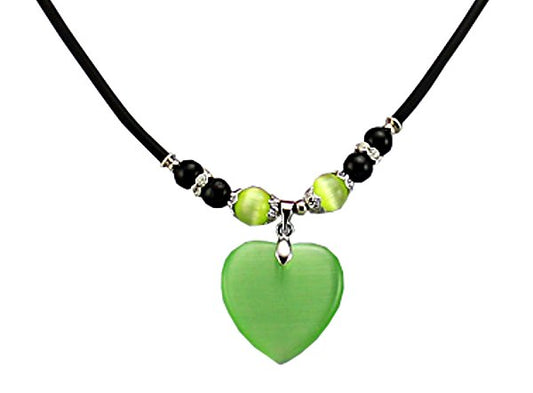 Pendentif coeur oeil de chat vert