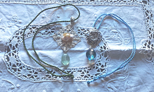 Lot de 2 pendentifs perle et fluorite