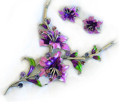 Parure grandes fleurs violettes 
